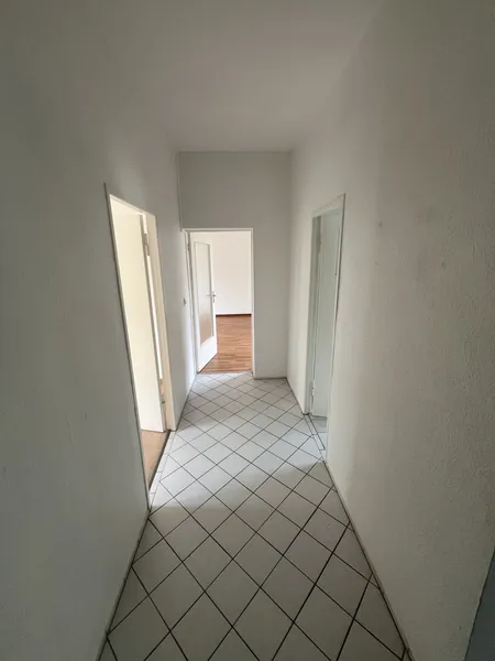 Gepflegte 2-Zimmer-Wohnung mit Balkon in Charlottenburg — photo 1